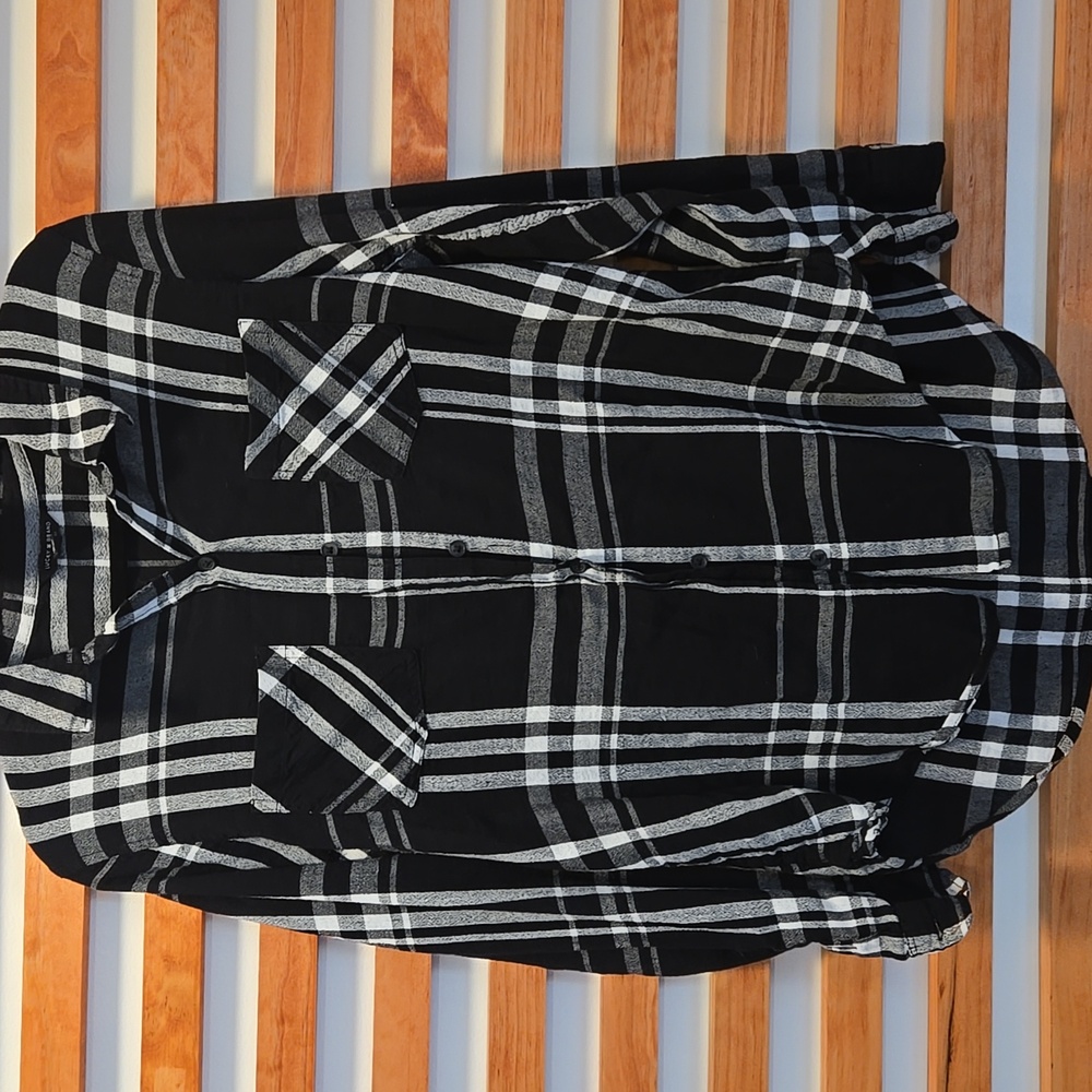 Lucky Brand Black and‎ White Checkered Shirt Size M.